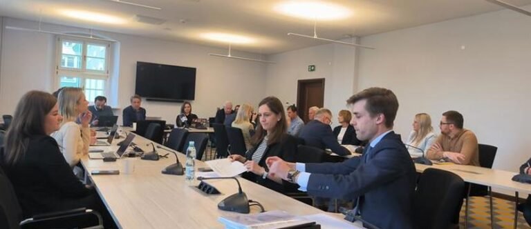 Kontrowersyjna stacja paliw w Podjuchach: inwestor proponuje stanicę wodną w zamian za zgodę