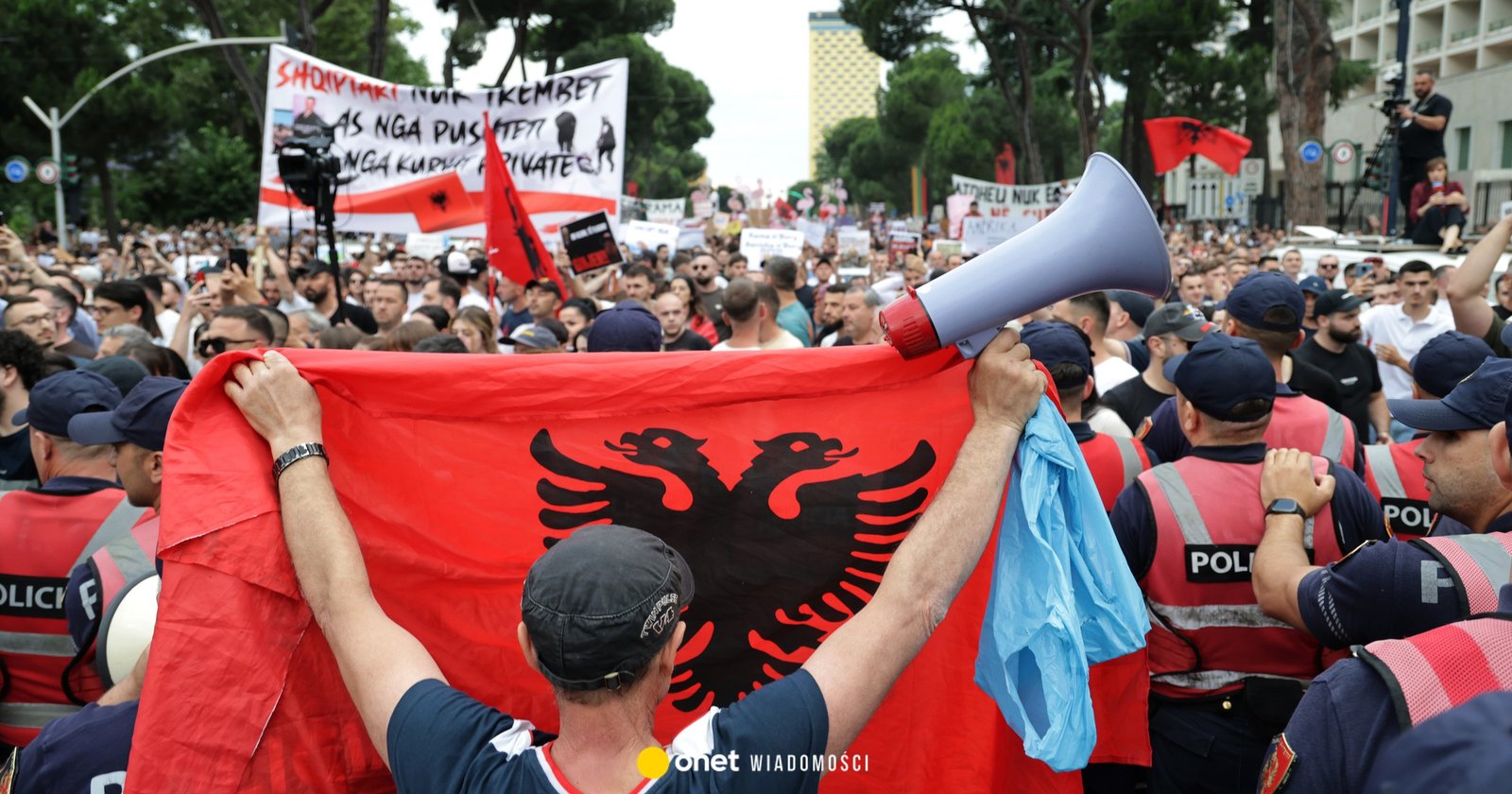 Protesty w Albanii trwają. Megainwestycja zięcia Trumpa zagraża unijnym aspiracjom Tirany