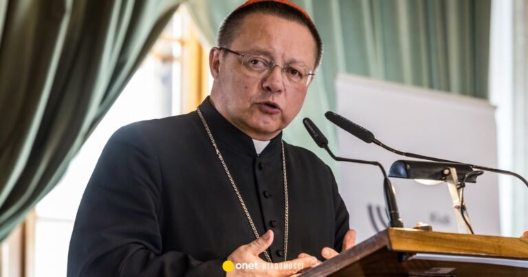 Archiwum krakowskiej kurii: kardynał Ryś obiecał otwarcie, ale dziennikarz Piegza napotkał mur