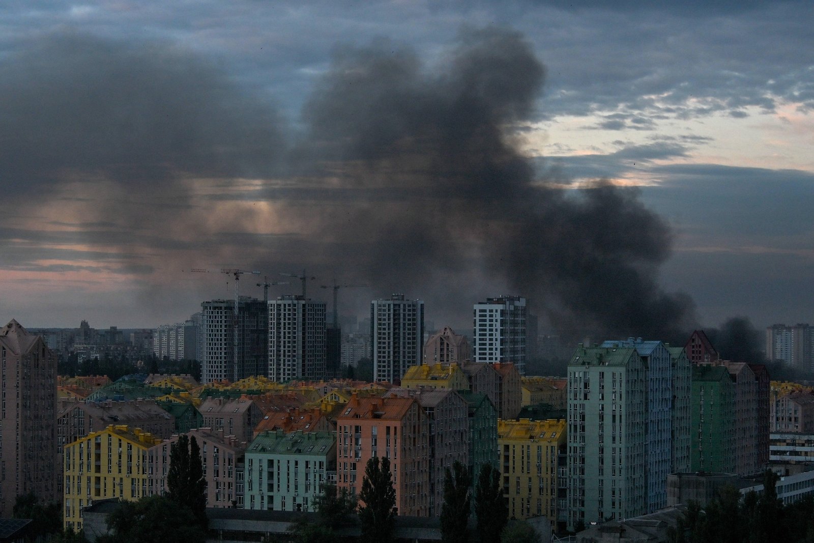 Kijów pod ostrzałem: nowa faza rosyjskiego terroru rakietowego i gra o czas przed zimą