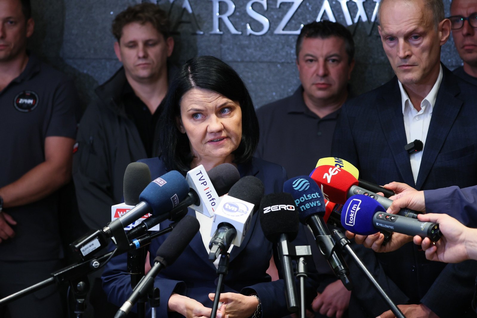 Tragiczny wypadek polskiego autokaru na Węgrzech: państwo mobilizuje siły, by pomóc ofiarom