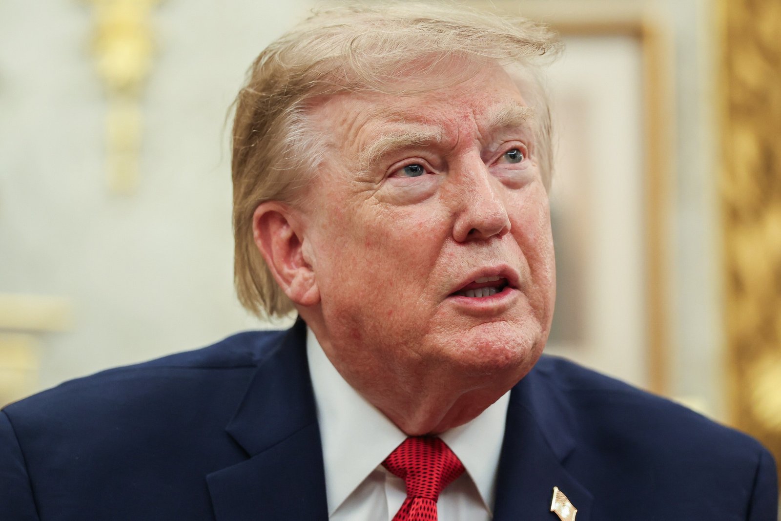 Historyczne dno: poparcie dla Trumpa najniższe w tej kadencji